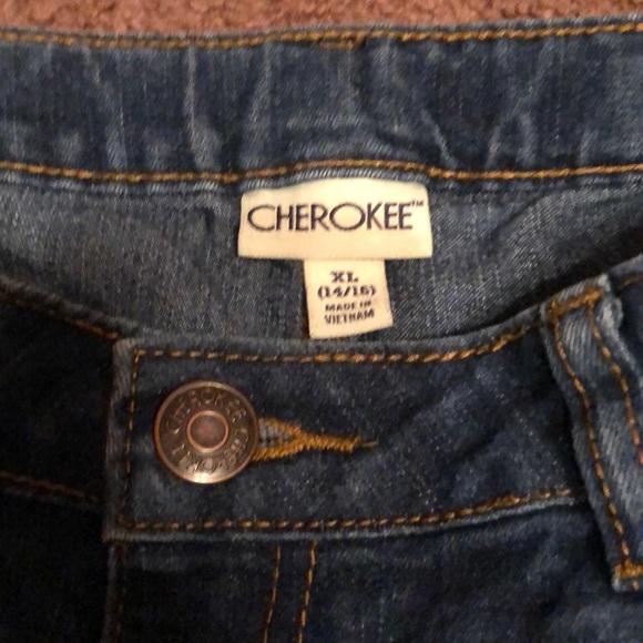 🚫SOLD🚫Girls cherokee jean shorts - Picture 3 of 3
